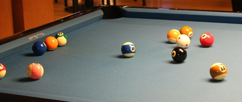pool table with balls
